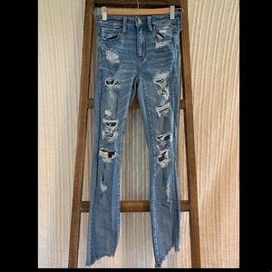 American Eagle ripped blue skinny jeans women’s size 2